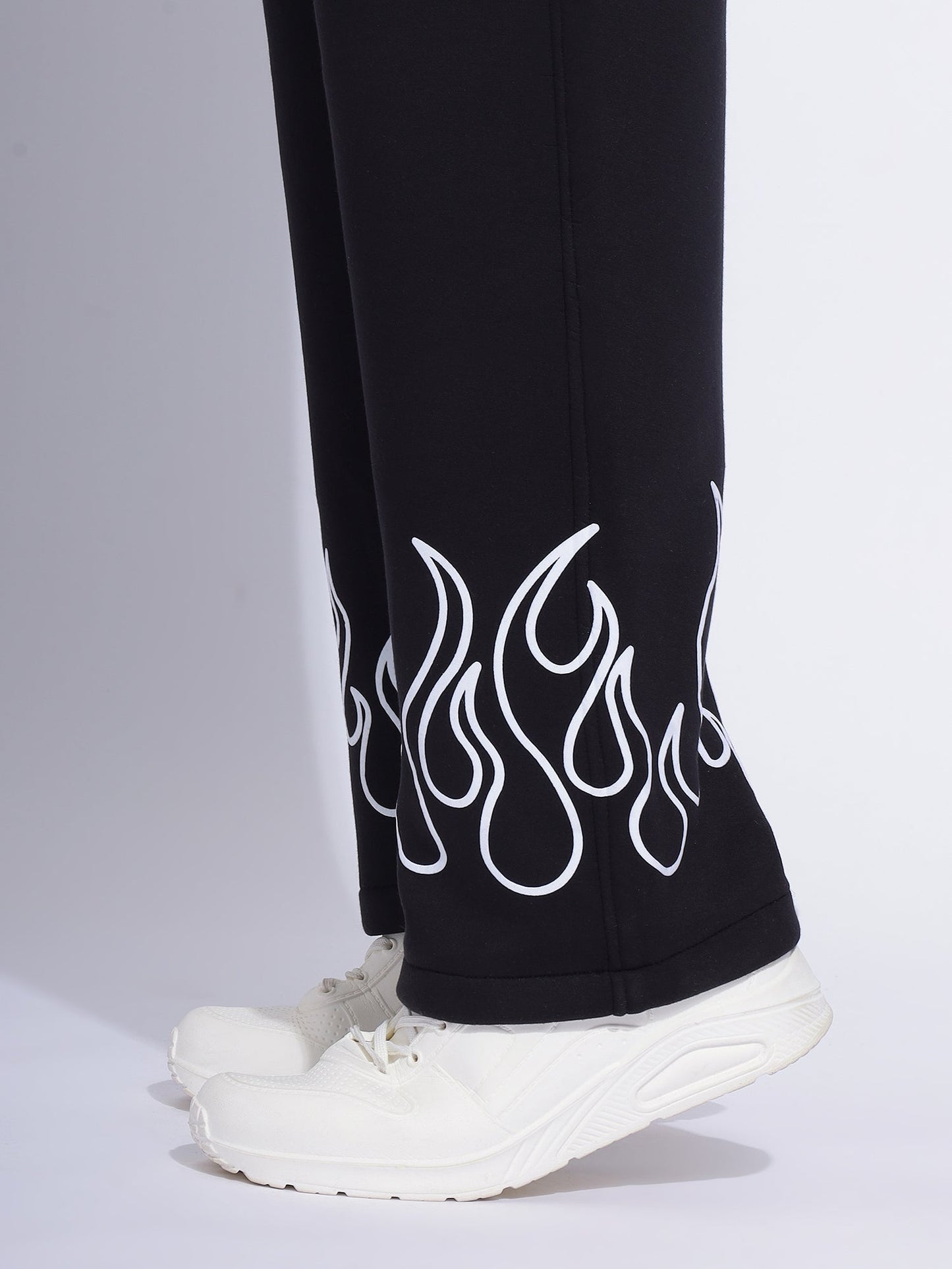 Baggy Flame Trackpants – Bold Streetwear for the Fashion-Forward